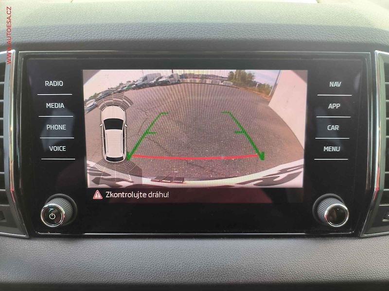 Škoda Karoq (2018) 1.0 TSi, Ambition, LED, navi - fotka 15 z 25