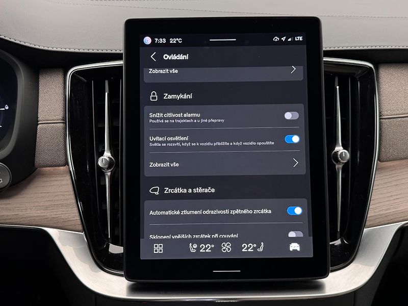 Volvo XC90 T8 AWD RECHARGE BRIGHT PLUS CZ - fotka 41 z 48
