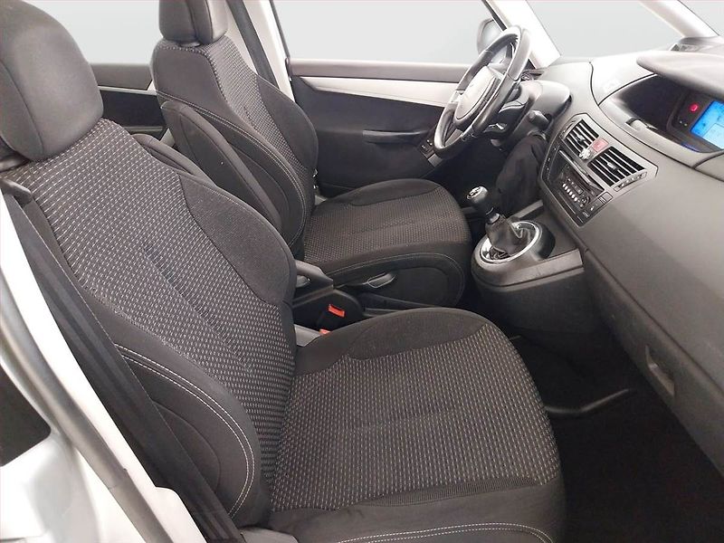Citroën C4 Picasso (2007) 1.8 i, po STK, jezdí výborně - fotka 9 z 18