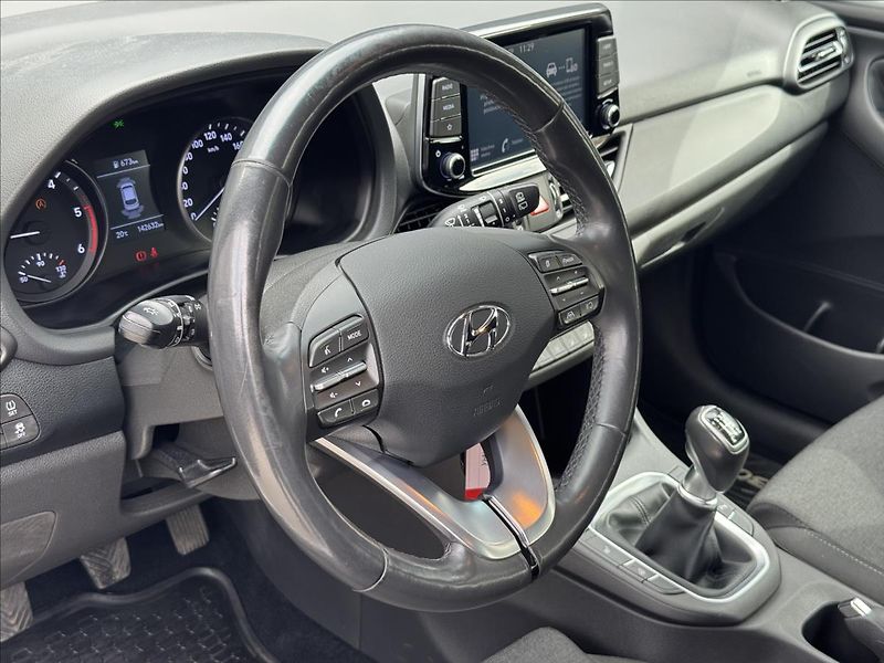 Hyundai i30 1,6 CRDI Smart ČR DPH - fotka 10 z 31