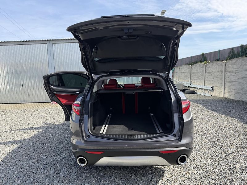 Alfa Romeo Stelvio 2.2JTDM Q4 4x4 210PS VELOCE 1A - fotka 109 z 167