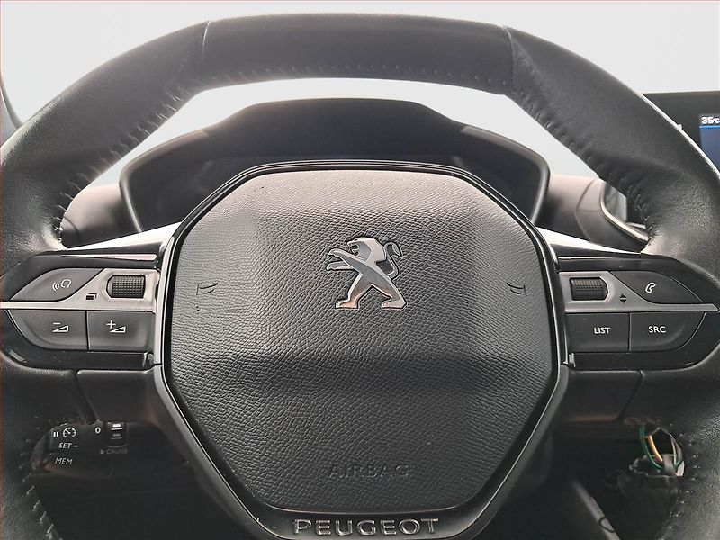 Peugeot 2008 (2021) Active 1.2 PureTech, ČR,1.maj - fotka 16 z 18