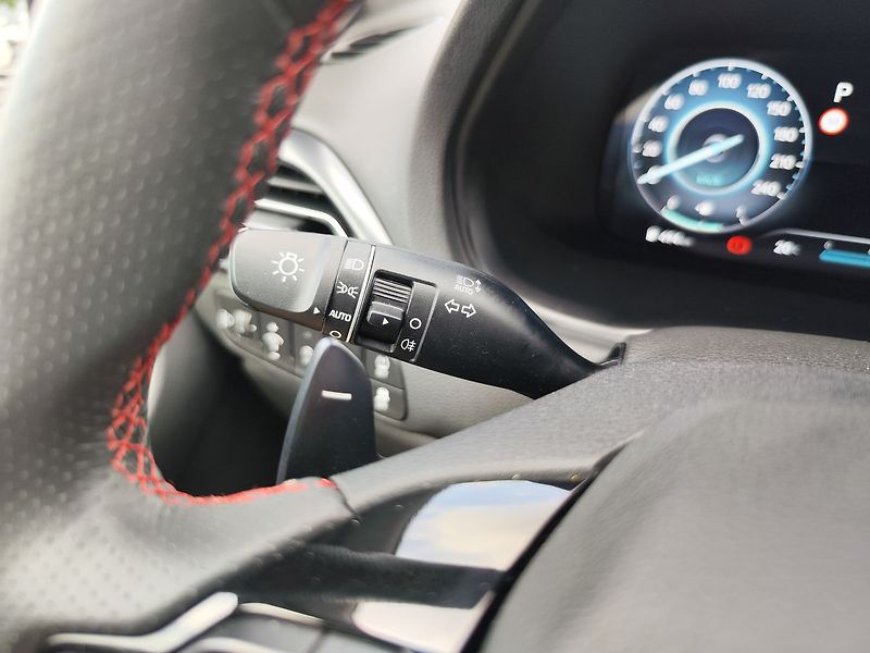 Hyundai i30 1.5 T-GDi/103kW N-Line DCT - fotka 27 z 31