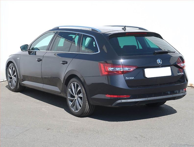 Škoda Superb (2019) Laurin&Klement 2.0 TDI - fotka 4 z 26