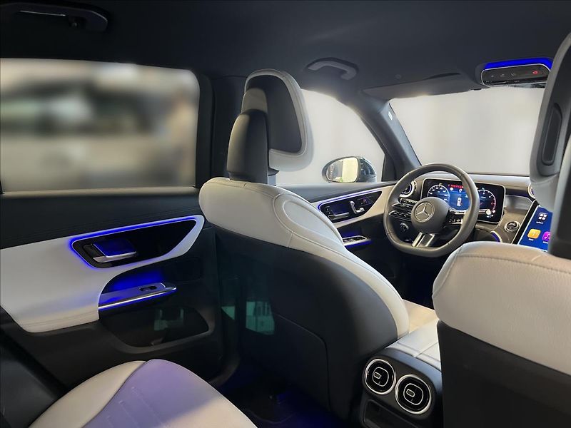 Mercedes-Benz GLC 220d 4MATIC AMG Line Night - fotka 21 z 22