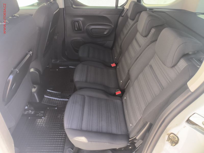 Opel Combo (2022) 1.5CDTi, 1.maj,ČR, Elegance - fotka 10 z 19