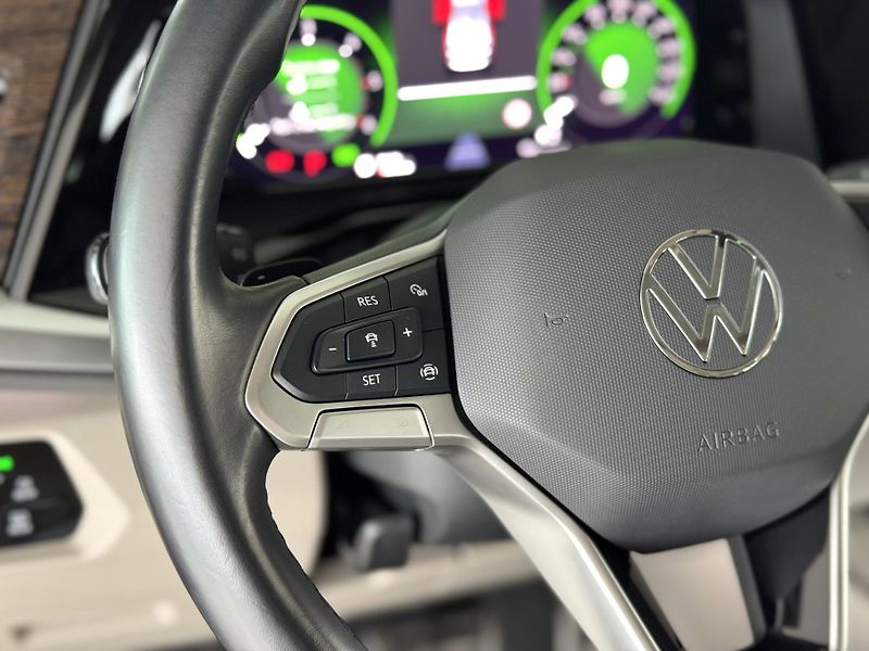 Volkswagen Multivan 2,0TDI DSG L2*STYLE*El.Dveře - fotka 39 z 50