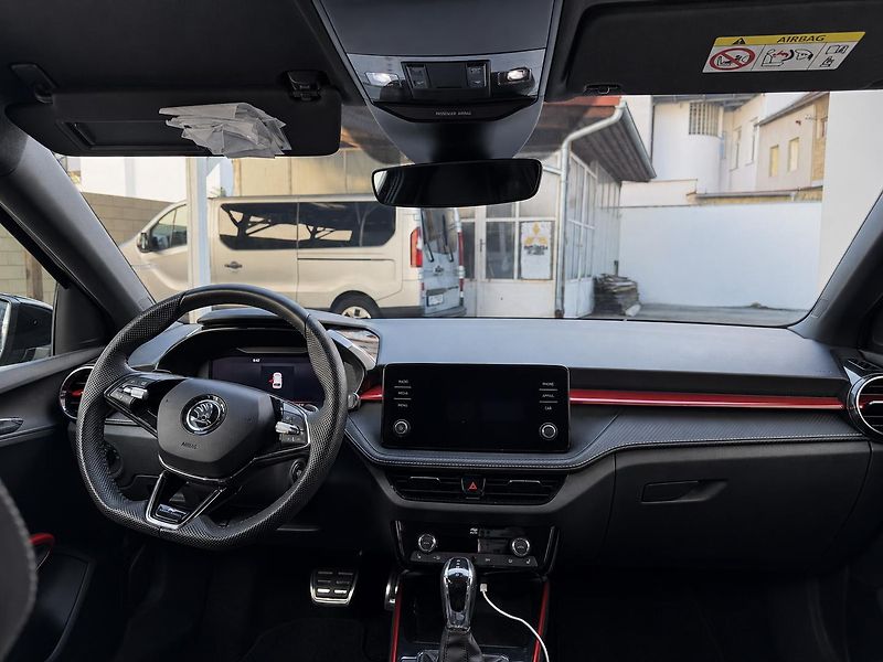Škoda Fabia Monte Carlo DSG 1.0 - fotka 8 z 12