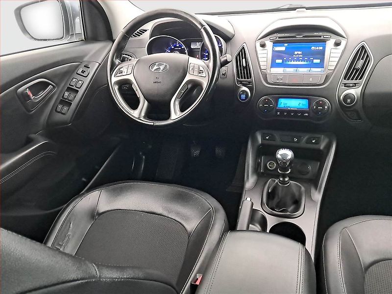 Hyundai ix35 (2013) 1.6 GDI, Navi, Tempomat - fotka 7 z 16