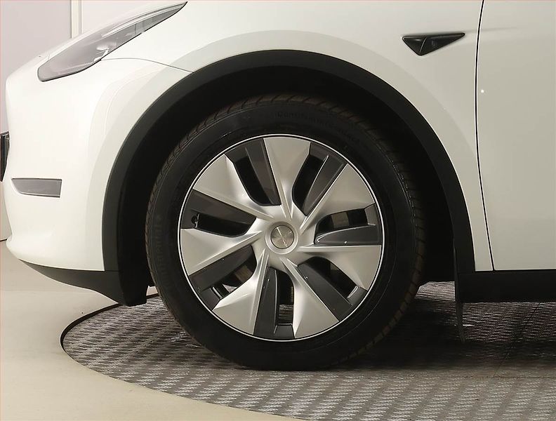 Tesla Model Y (2023) Long Range AWD 79kWh, SoH 93% - fotka 14 z 33