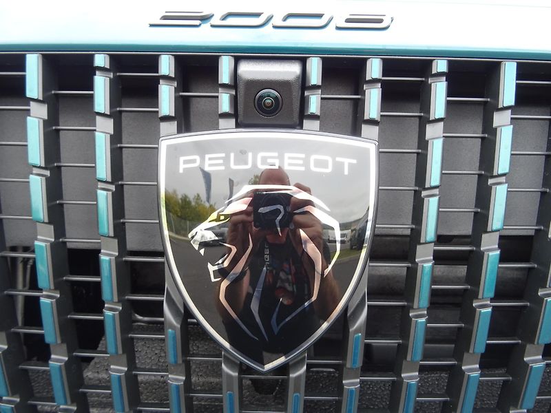 Peugeot 2008 (2026) ALLURE Turbo 100k MAN6 - fotka 40 z 43