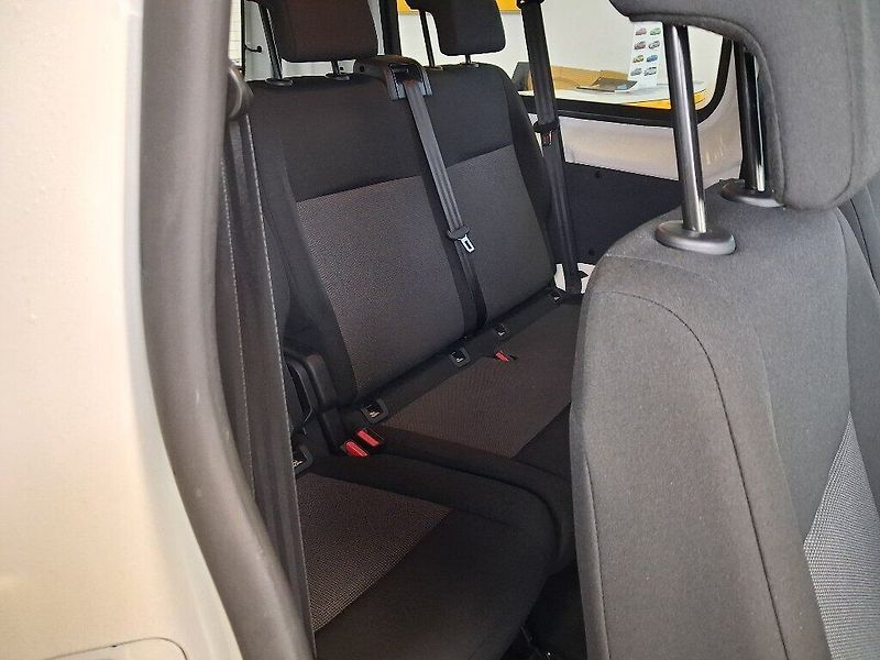 Peugeot Traveller 2.0HDI 110kW 8 MÍST - fotka 9 z 15