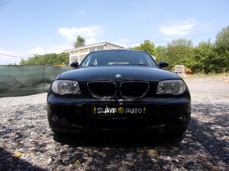 BMW Řada 1 (2005) 116i 85kW 2xALU KOLA DIGIKLIMA - fotka 2 z 19
