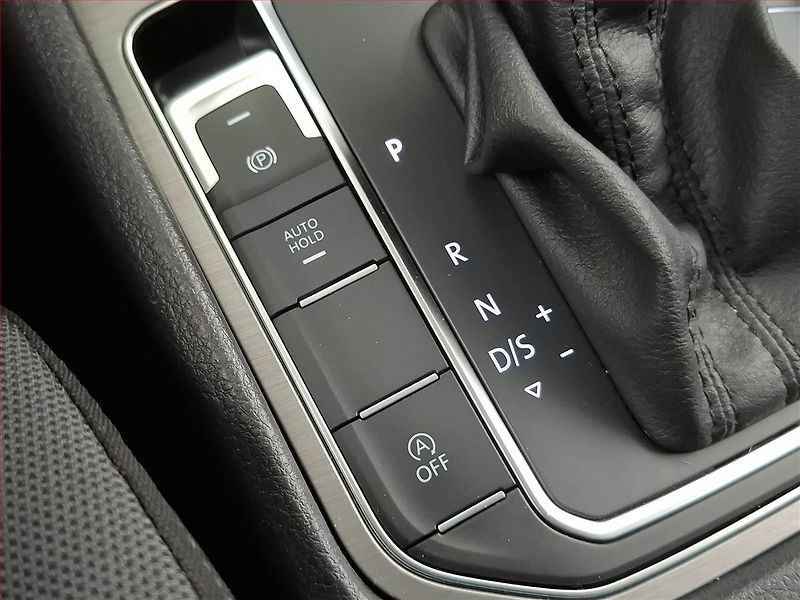 Volkswagen Golf Sportsvan (2014) 1.2 TSI, Automat, Pan. střecha - fotka 17 z 19