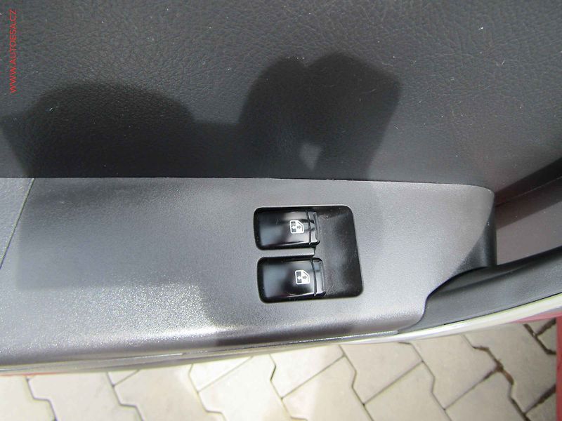 Chevrolet Aveo (2009) 1.2 i, ČR, STK2/28 - fotka 11 z 14