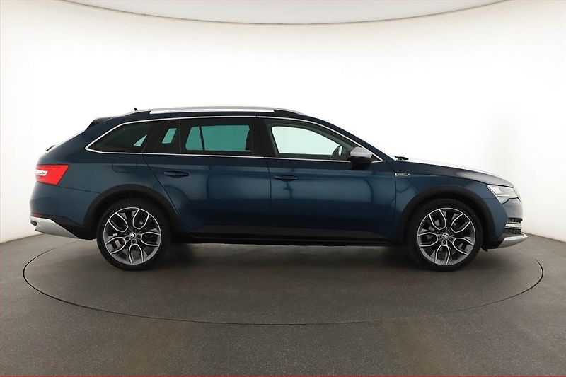Škoda Superb (2020) Scout 2.0 TDI 4x4 - fotka 6 z 20