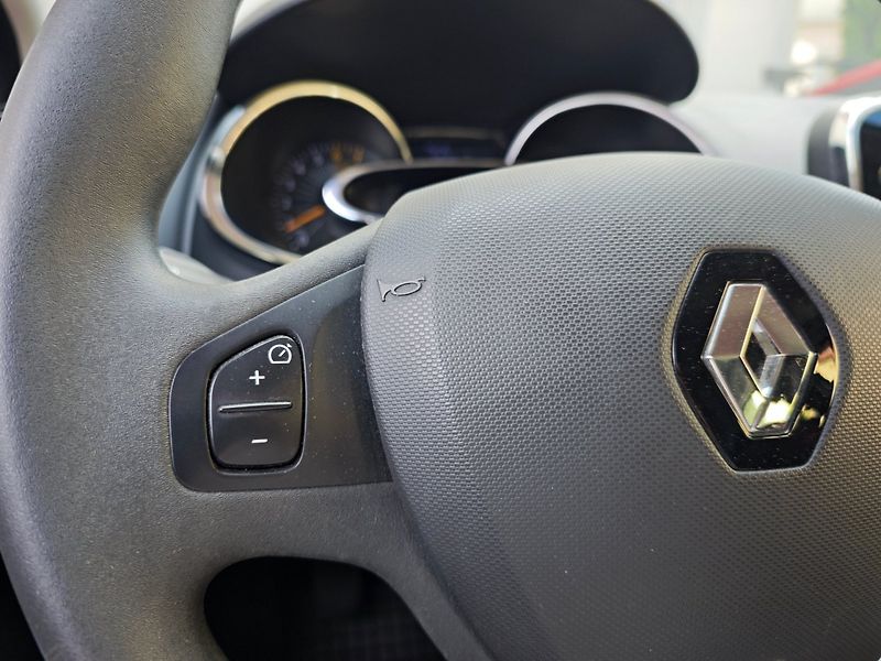 Renault Clio (2013) 1.2 16V Lutecia NAVI nové ČR - fotka 19 z 41
