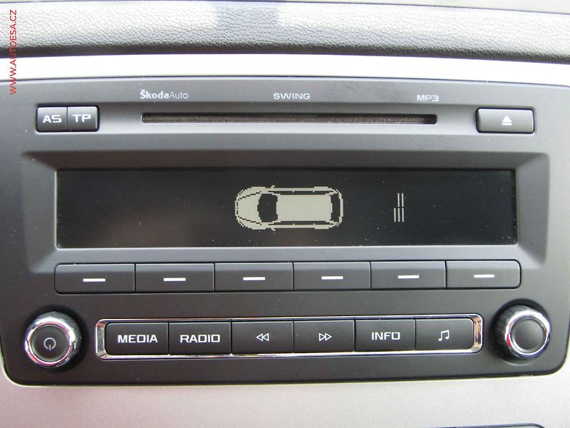 Škoda Octavia (2012) 2.0TDi, ČR, DSG, STK4/28 - fotka 18 z 20