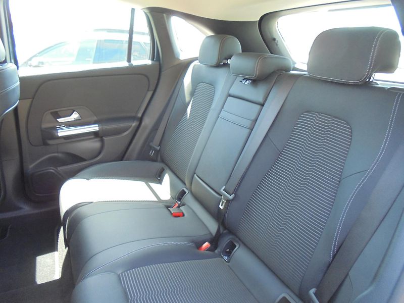 Mercedes-Benz EQA (2021) 250- 17000 km- NAVIGACE- KŮŽE - fotka 11 z 11