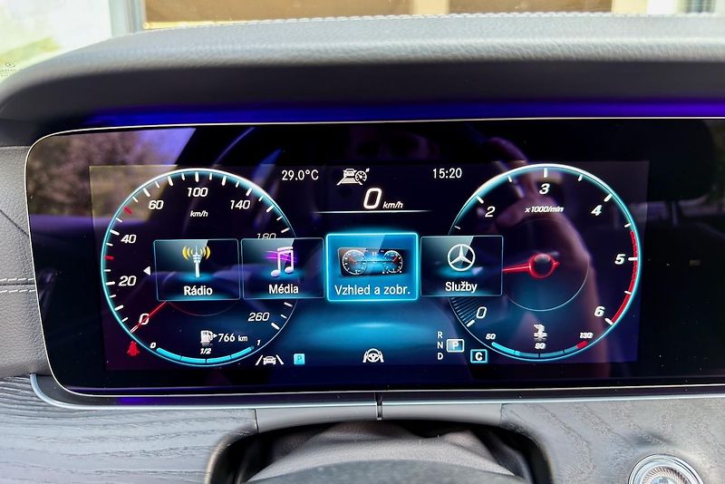 Mercedes-Benz Třídy E (2020) E 220d 4Matic AMG Line - fotka 63 z 112