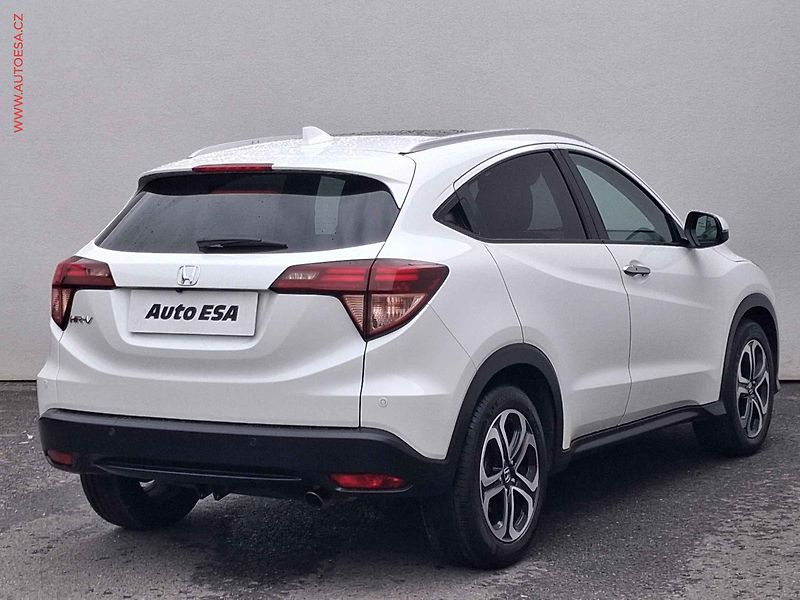 Honda HR-V (2016) 1.5 i- VTEC, Executive, AT - fotka 4 z 18