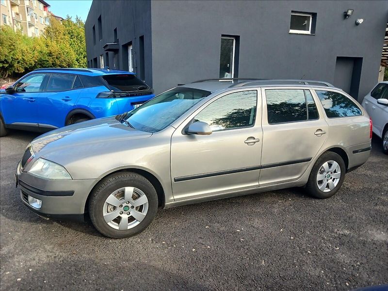 Škoda Octavia 1,9 1,9 TDI 77Kw KOMBI - fotka 4 z 15