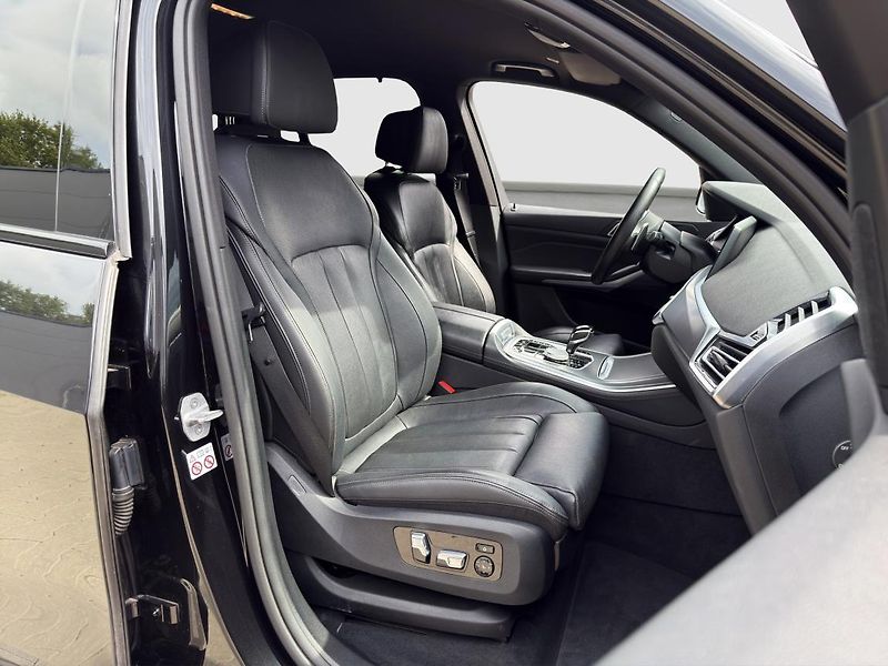 BMW X5 xDrive30d - fotka 13 z 20
