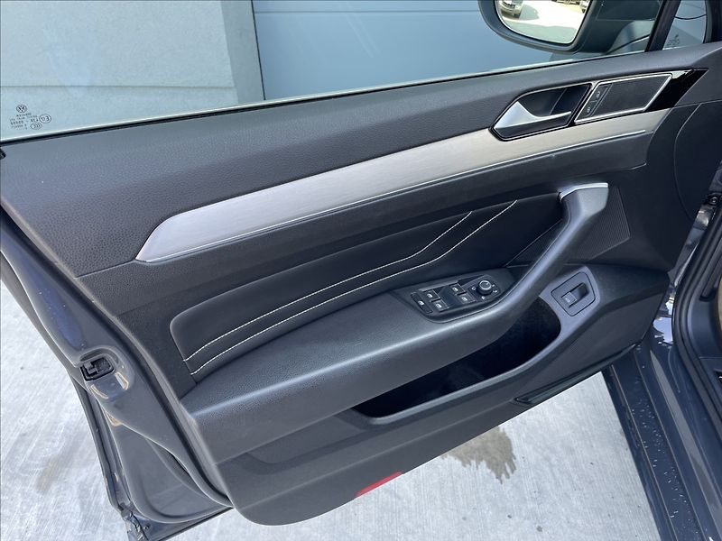 Volkswagen Passat 2,0 TSI 200KW 4X4 DSG ČR. - fotka 21 z 29