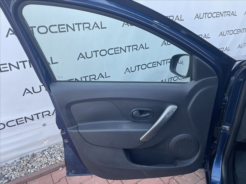 Dacia Logan 1,2 i,16V,54kW,STK 5/28,1.maj. - fotka 16 z 19