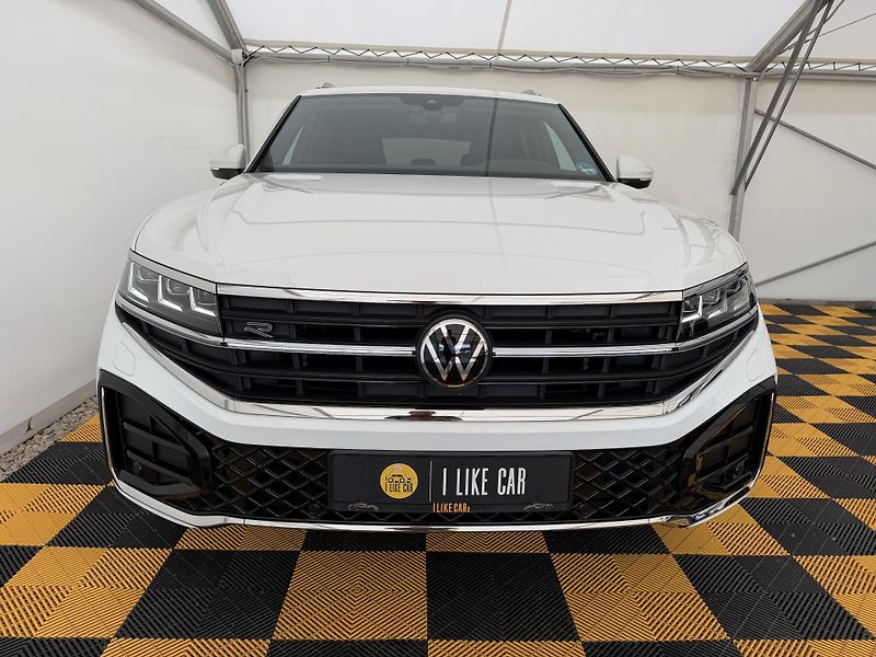 Volkswagen Touareg 3.0Tdi*1-MAJ*DPH*R-LINE*HUD* - fotka 3 z 49