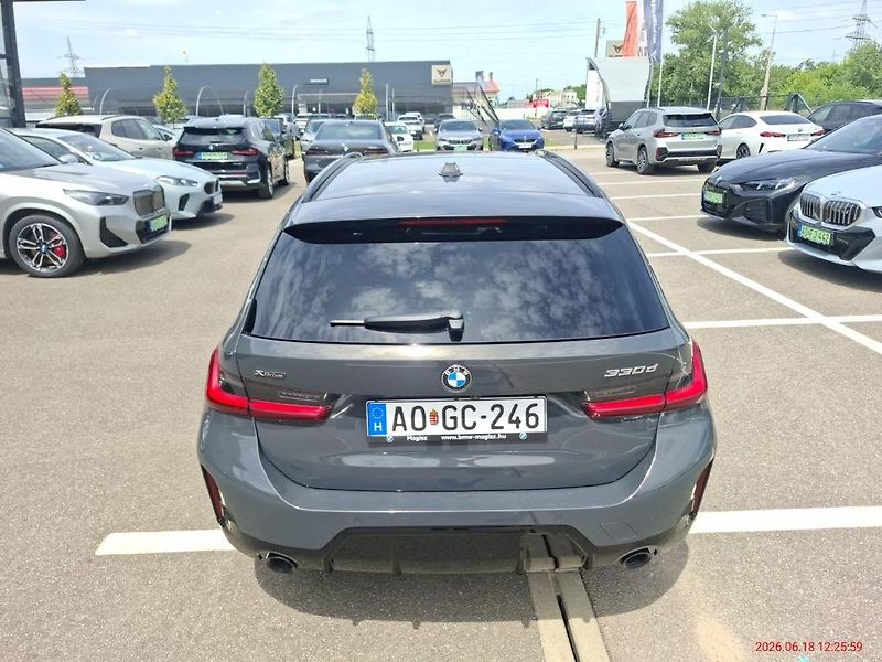 BMW Řada 3 330d xDrive Touring - fotka 7 z 22