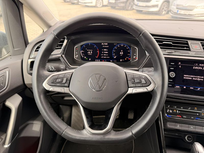 Volkswagen Touran 2,0 TDI DSG 110 kW, Highline - fotka 10 z 15
