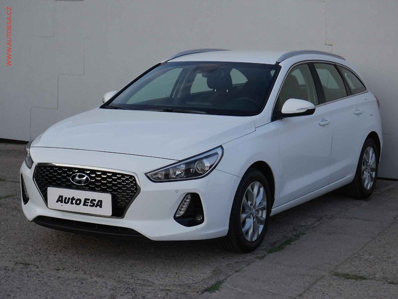 Hyundai i30 (2017) 1.6CRDi, ČR, Navi - fotka 3 z 19