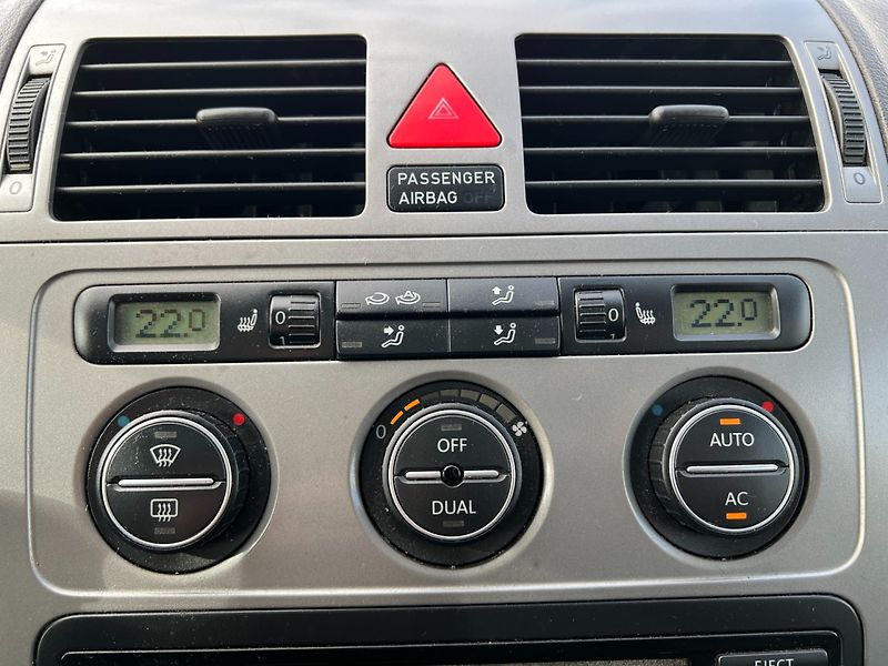 Volkswagen Touran (2008) 2.0TDi 103kW! 2x kola! - fotka 15 z 21