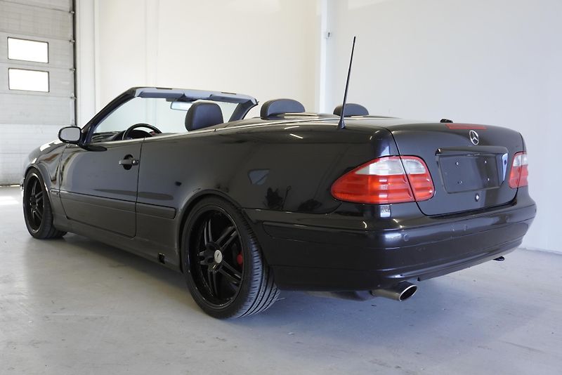 Mercedes-Benz CLK 4,3 AMG V8 AUTOMAT - fotka 7 z 28