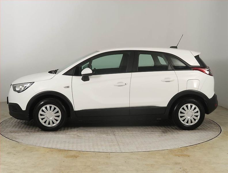 Opel Crossland X (2021) Enjoy 1.2, ČR,1.maj - fotka 3 z 19