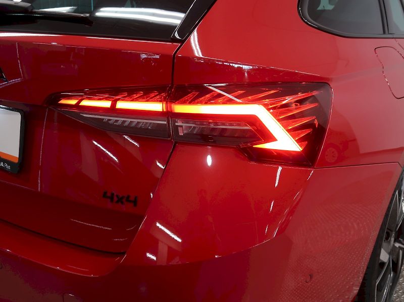 Škoda Octavia (2025) SPORTLINE 2.0TSI 150KW CANTON - fotka 11 z 42