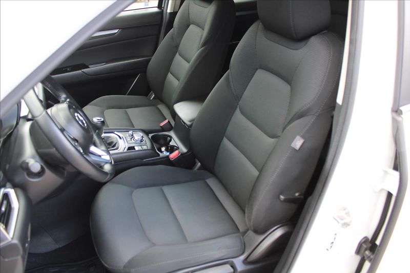 Mazda CX-5 2,0 i  NOVÉ V ČR,1.MAJITEL,4X4 - fotka 27 z 31