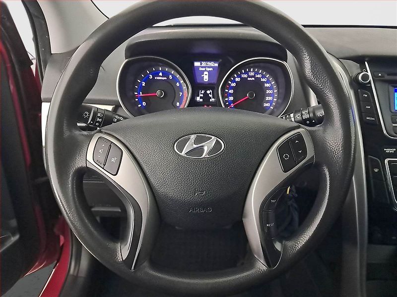 Hyundai i30 (2013) 1.6 MPI, LPG, Vyhř. sedaček - fotka 15 z 16