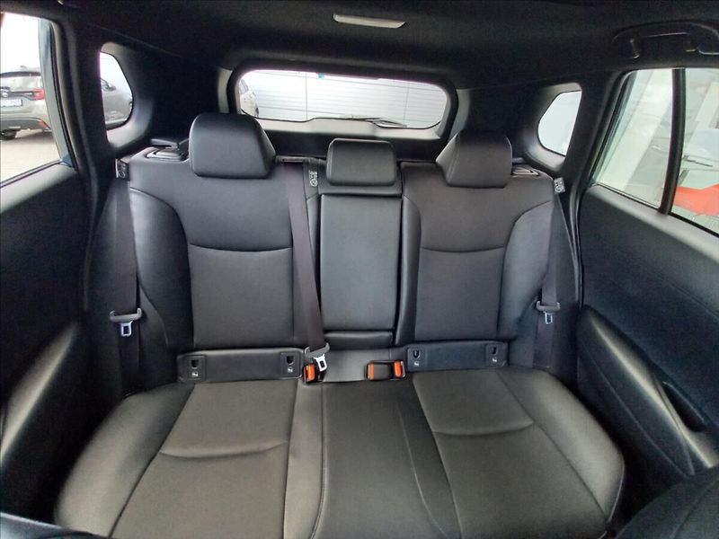 Toyota Corolla Cross 2,0 Executive + Skyview - fotka 10 z 15