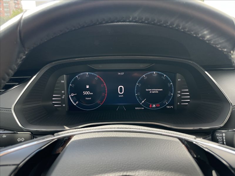 Škoda Octavia 2,0 TDI Combi Ambition Plus - fotka 8 z 19