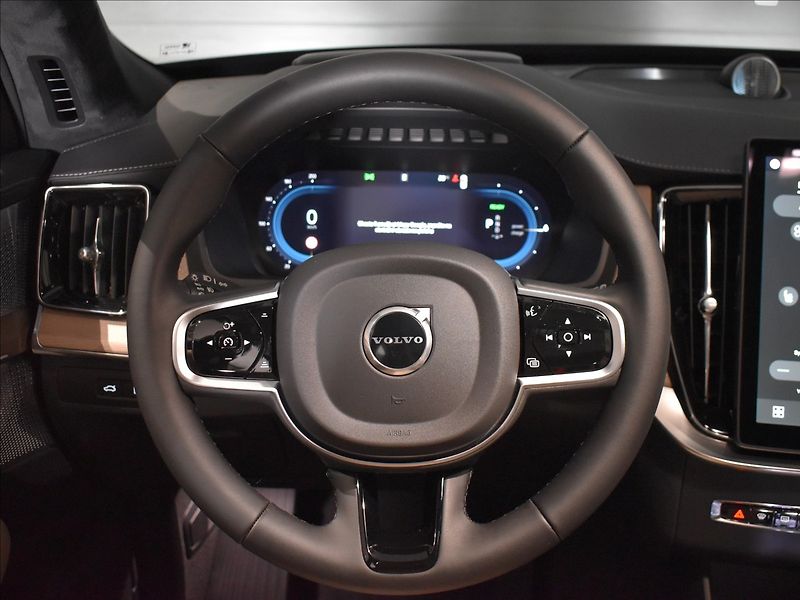 Volvo XC90 (2026) 2,0 T8  Ultra Dark - fotka 37 z 40