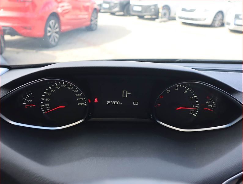 Peugeot 308 (2017) 1.2 PureTech, Serv.kniha, Navi - fotka 11 z 18