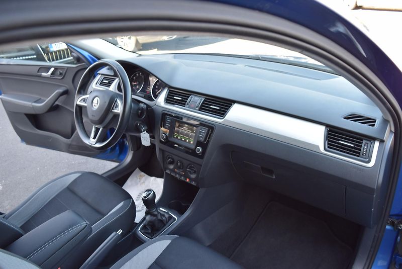 Škoda Rapid (2017) 1.2TSI 81kw AMBITION OPS AC - fotka 32 z 41