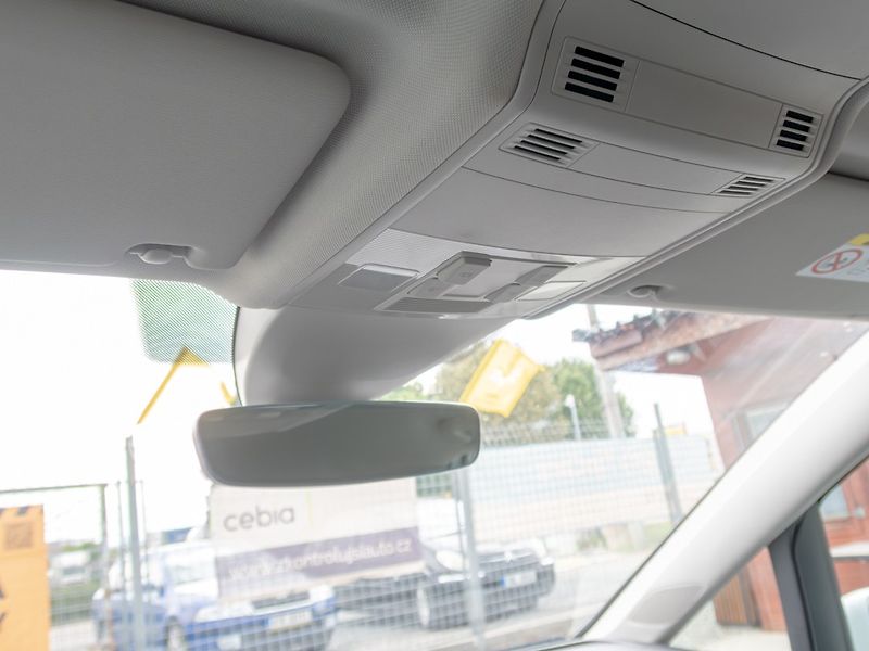 Volkswagen Touran (2019) ČR 1.5TSI 110KW DSG LED – NAVI - fotka 32 z 55