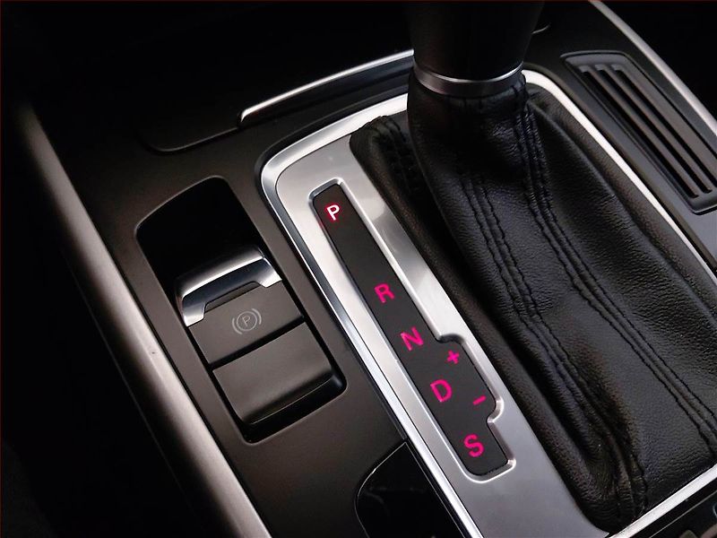 Audi A4 (2011) Ambiente 2.0 TDI, Automat - fotka 16 z 17