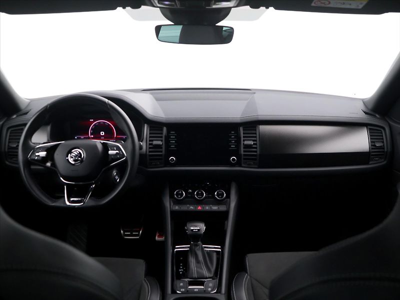 Škoda Kodiaq 2,0 TDI 147kW Sportline 4x4 DP - fotka 36 z 43