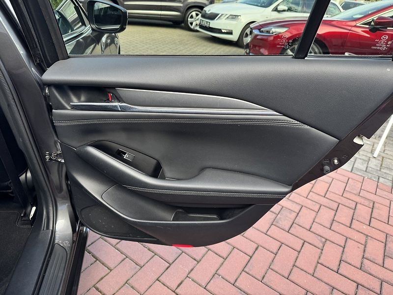 Mazda 6 (2019) 2.0i G-165 LED ACC Navi Blis - fotka 20 z 49