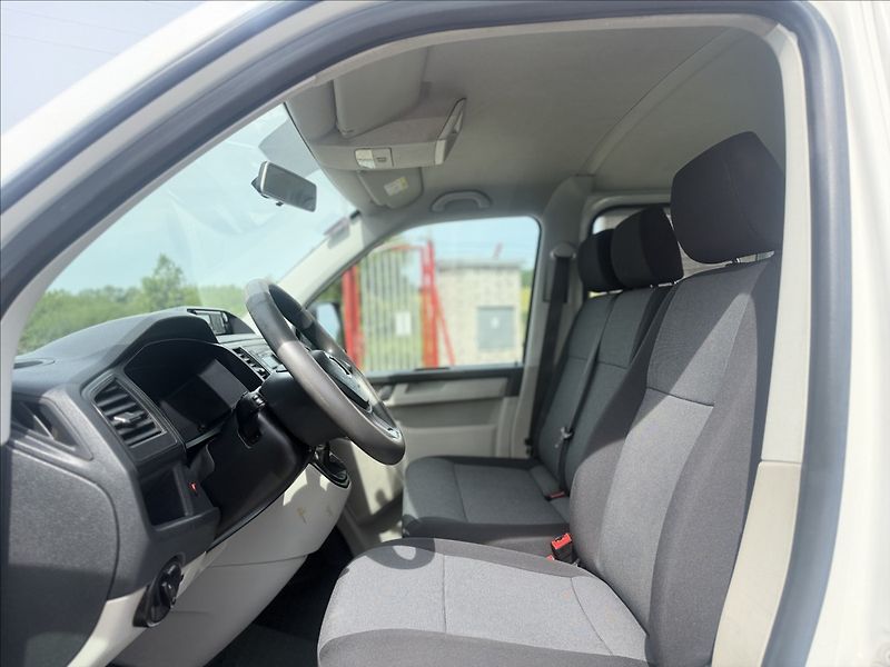 Volkswagen Transporter 2,0 TDI 110kW 6MÍST KLIMA DPH - fotka 9 z 27