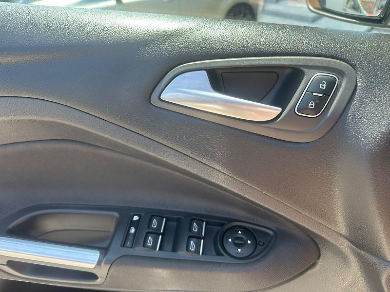 Ford Grand C-MAX (2016) 2.0TDCi, 110KW, TITANIUM - fotka 22 z 23